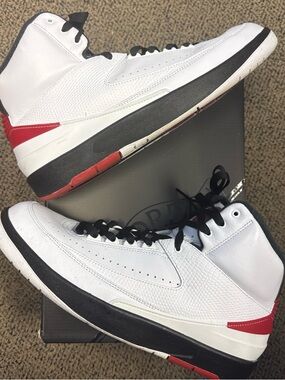 Jordan 2 Retro OG Chicago White Black Red High-Top Sneakers